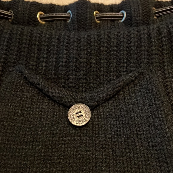 NWT Ugg Shoulder Bag - Picture 2 of 10